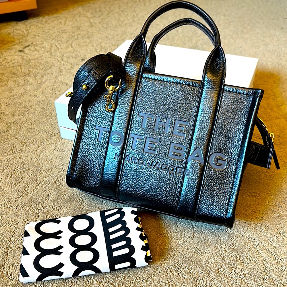 NWT Marc Jacobs The Leather Mini Tote Bag in Black Leather 🔥🔥